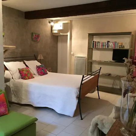 La Maison Du Bien Etre Guest house 2*